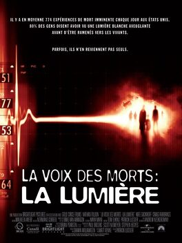 Affiche du film la voix des morts 2: la lumière