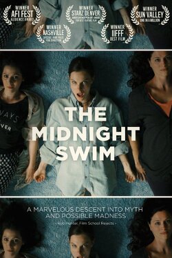 Couverture de The Midnight Swim
